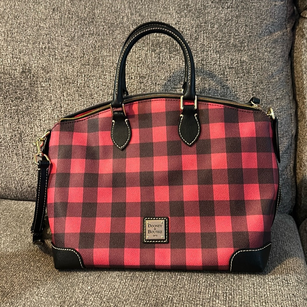 Like new red and black purse